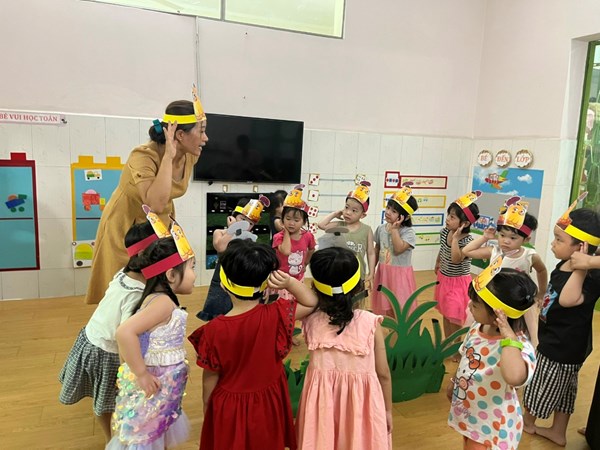 HĐ.PTNN: Kể chuyện   Sự tích hoa mào gà 